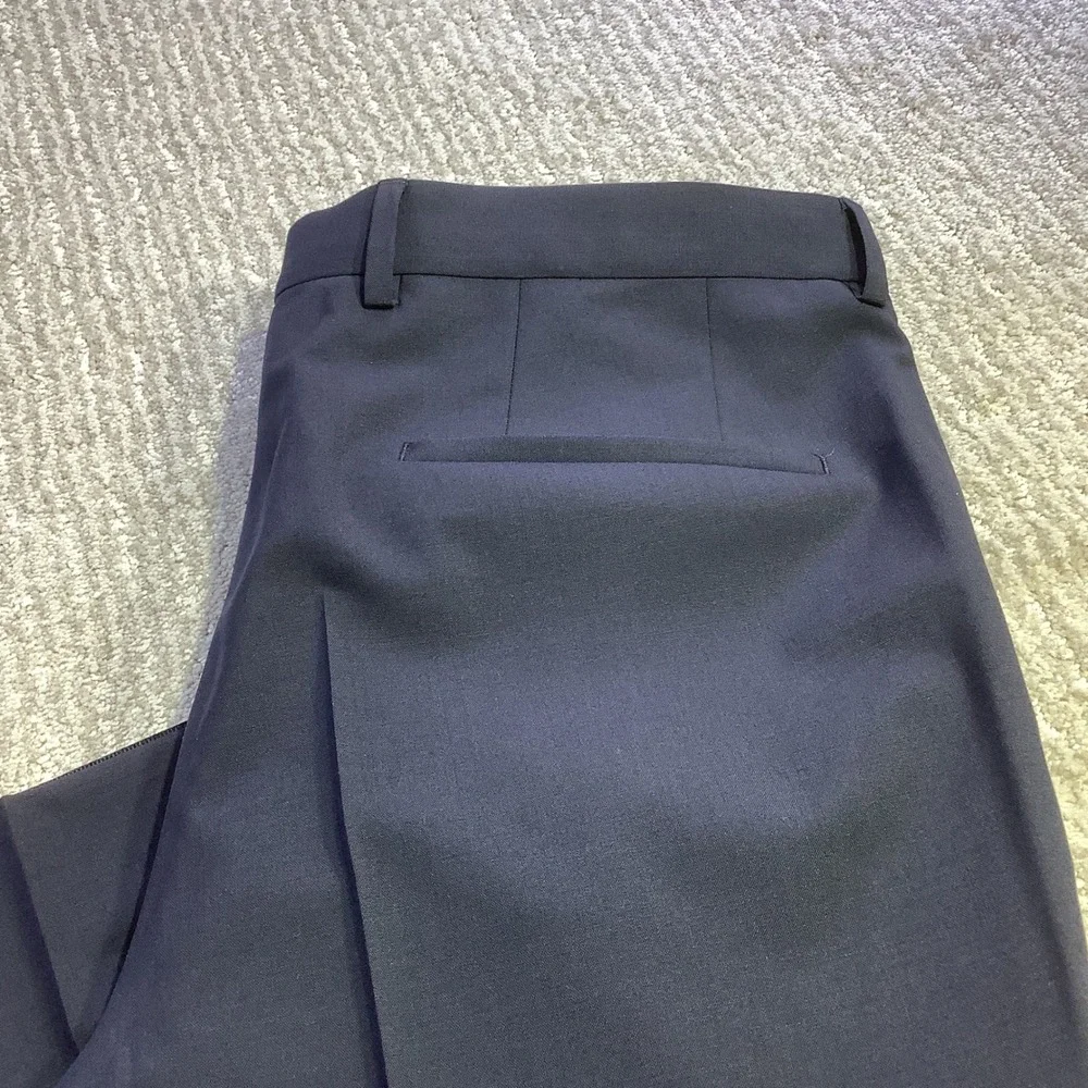 BOSS Hugo Boss Jasper Navy Blue Virgin‎ Wool 2 Piece Suit Regular Fit 42S NWT